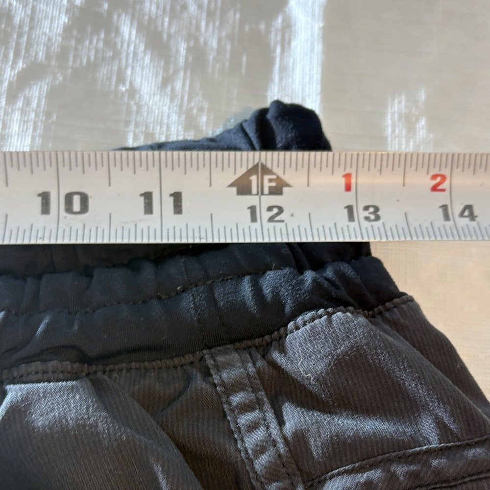 lululemon athletica Black Women's Athletic Shorts - Picture 4 of 5